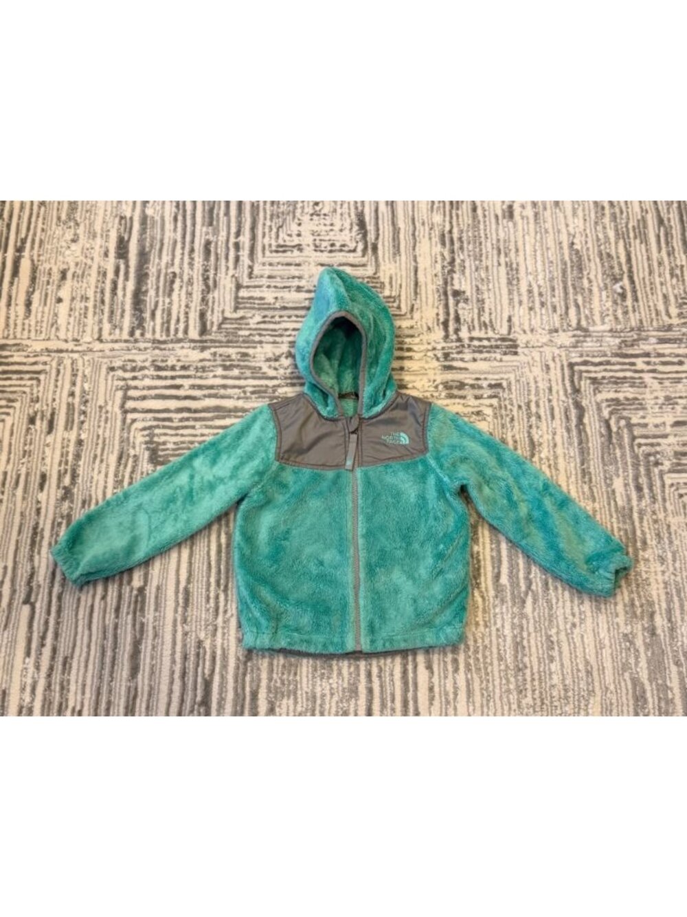 The North Face girls Toddler size 3T green/gray fleece jacket